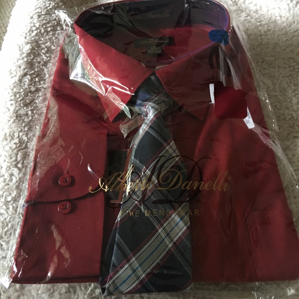 ‼️sold‼️NWT Dress Men’s Shirt With Tie Set